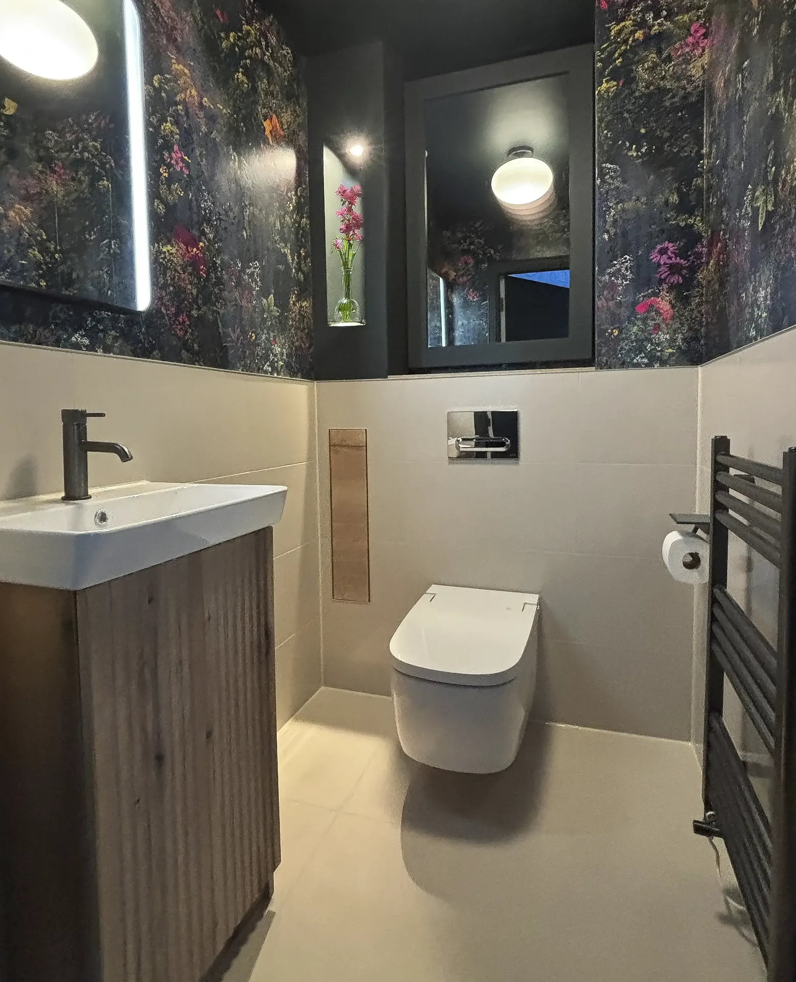 Contemporary vanity unit